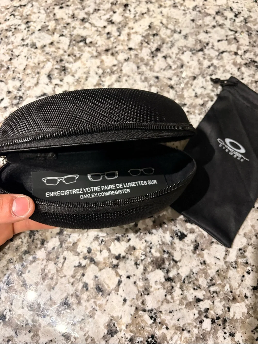 Oakley Radar Ev Prizm polarized lens black frame